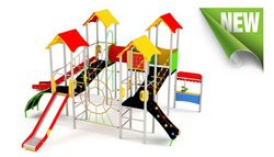 Estrenat el parc infantil a Cassà de la Selva