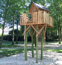 Cabanya fusta de Robinia ESCALADA