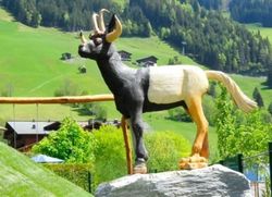 Figura de Robinia CABRA FANTÀSTICA