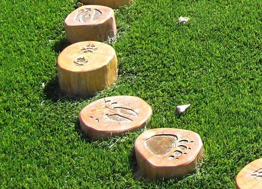 Joc d'educació PASSAREL·LA EMPREMTES