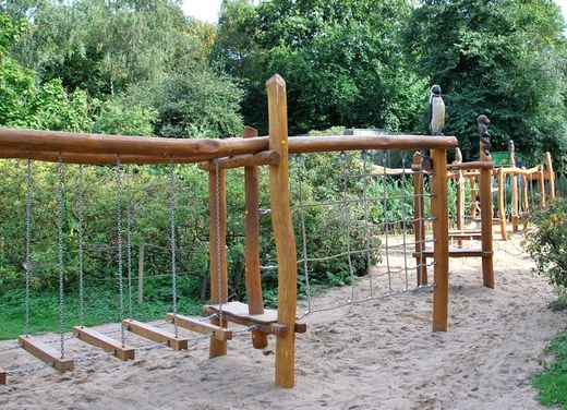 Joc d´escalada de fusta de Robinia BAIXA AMB MUR D´ESCALADA