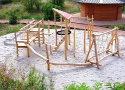 Joc d'escalada de fusta de Robinia BOSC MÀGIC