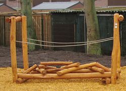 Joc d´escalada de fusta de Robinia PISTA DE PAL