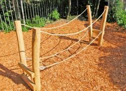 Joc d'escalada de fusta de Robinia PONT DE CORDA