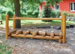 Joc d'escalada de fusta de Robinia PONT EQUILIBRI