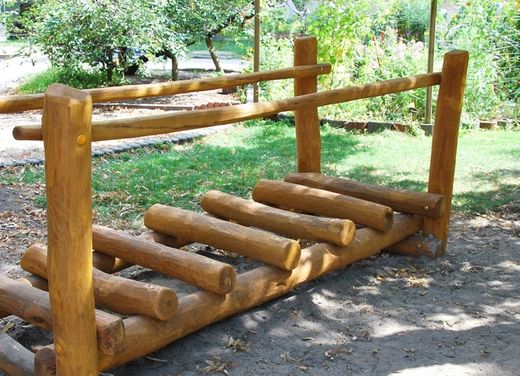 Juego de escalada de madera de Robinia PUENTE EQUILIBRIO