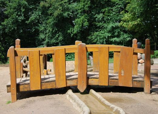 Joc d'escalada de fusta de Robinia PONT PEATONAL