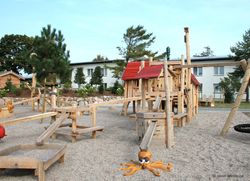 Joc infantil de fusta de Robinia sorra i aigua LLOGARET PIRATA