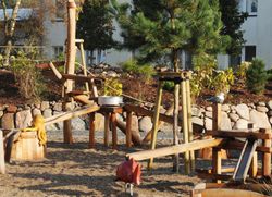 Joc infantil de fusta de Robinia sorra i aigua BUGADERIA PIRATA