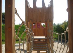 Juego infantil de madera de Robinia Castillo CABALLEROS DE ROBINIA