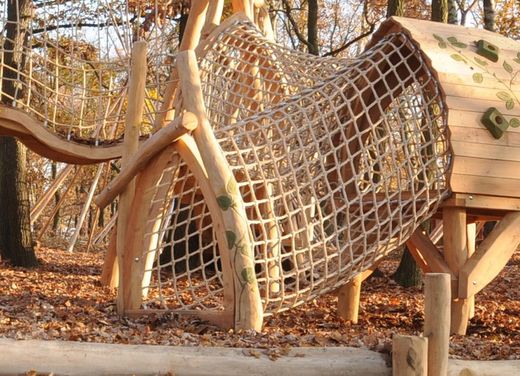 Juego infantil de madera de Robinia Castillo GRETHEN