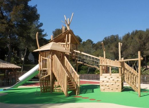Juego infantil de madera de Robinia Castillo PARQUE SALVAJE