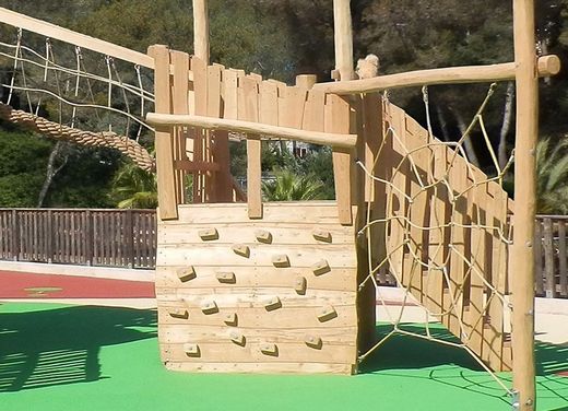 Juego infantil de madera de Robinia Castillo PARQUE SALVAJE