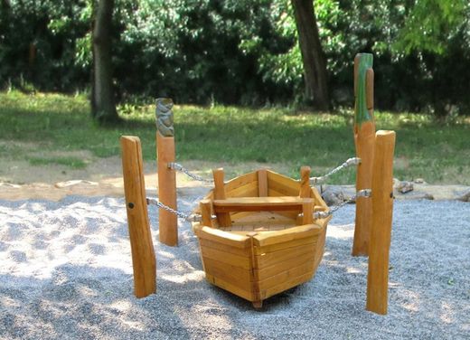 Joc infantil de fusta de robinia Marítim CANOA AMB CADENES