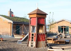 Joc infantil de fusta de robinia Marítim FAR PETIT