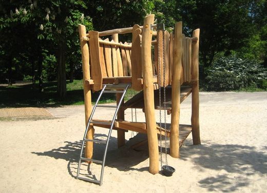 Joc infantil de fusta de Robinia torreta multijoc SORRA