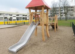 Joc infantil de fusta de Robinia torreta multijoc ARNHEM