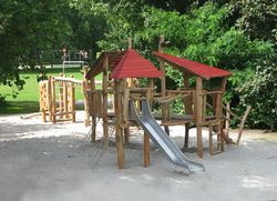 Joc infantil de fusta de Robinia torreta multijoc AVENTURA AL BOSC