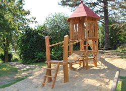 Joc infantil de fusta de Robinia torreta multijoc BURGWALL