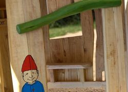Juego infantil de madera de Robinia torreta multijuego CASA GNOMO