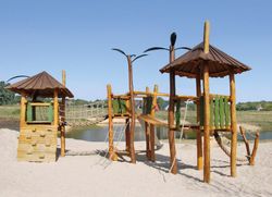 Juego infantil de madera de Robinia torreta multijuego ISLA DIVERTIDA