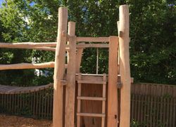 Joc infantil de fusta de Robinia torreta multijoc THERESIA