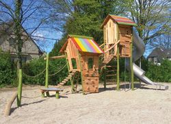 Joc infantil de fusta de Robinia torreta multijoc ZWITSCHERLAND