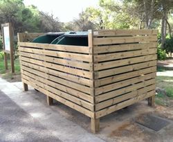 Ocultació de contenidors panell de fusta 200x160 cm