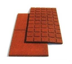 Paviment de cautxú a llosetes