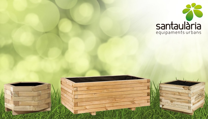 Jardineras decorativas de madera tratada en parques y jardines