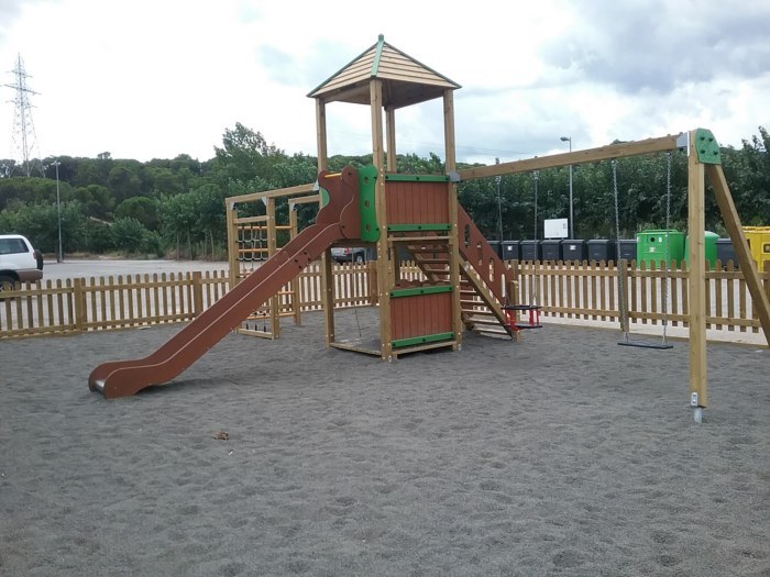 Parque infantil Fogars de la Selva 2