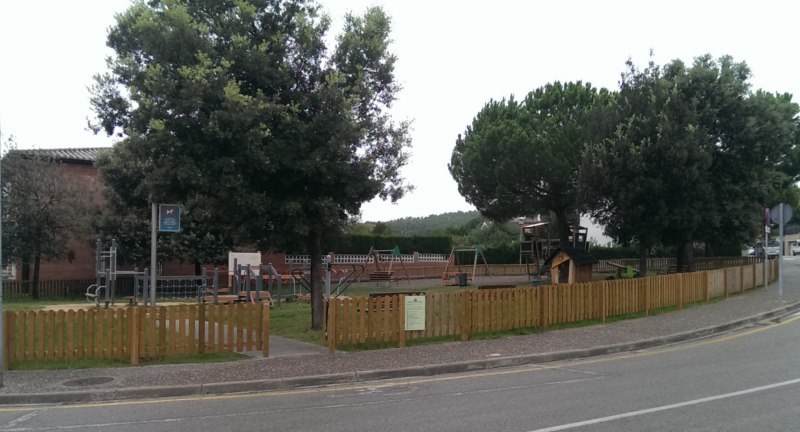 Puerta valla para parque en Gerona