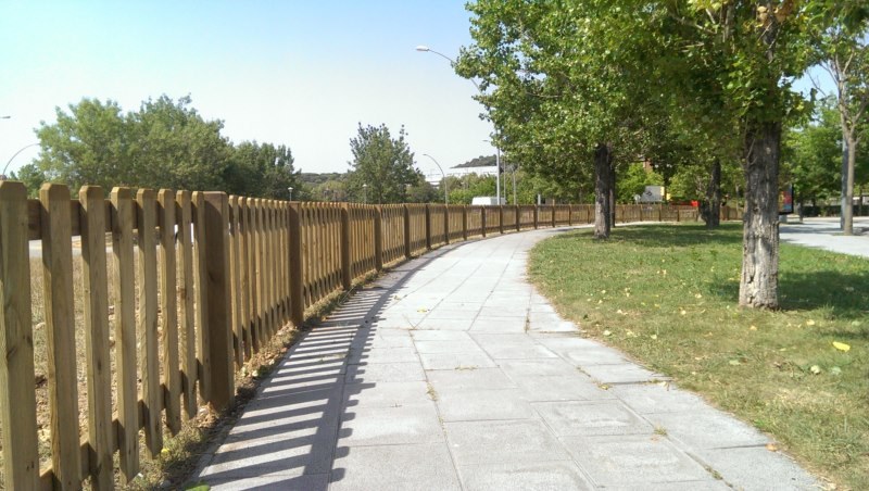 Nueva valla inglesa para el ayuntamiento de Gerona